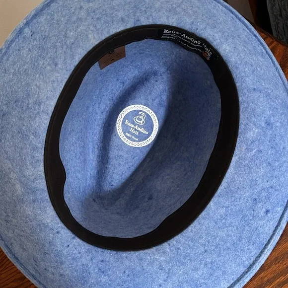 Ecua Andino Blue wool Felt Fedora Hat with Feather Accent.   100% wool. - Picture 4 of 9